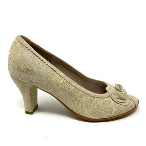 Beautifeel Glasgow peep toe pumps cream spark lacy suede